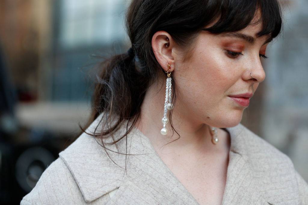 Kolczyki z perłą spinki z perłą super trend moda wiosna 2019