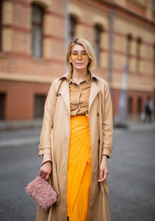 Pomarańczowy modne kolor lato 2019: moda trendy lato 2019