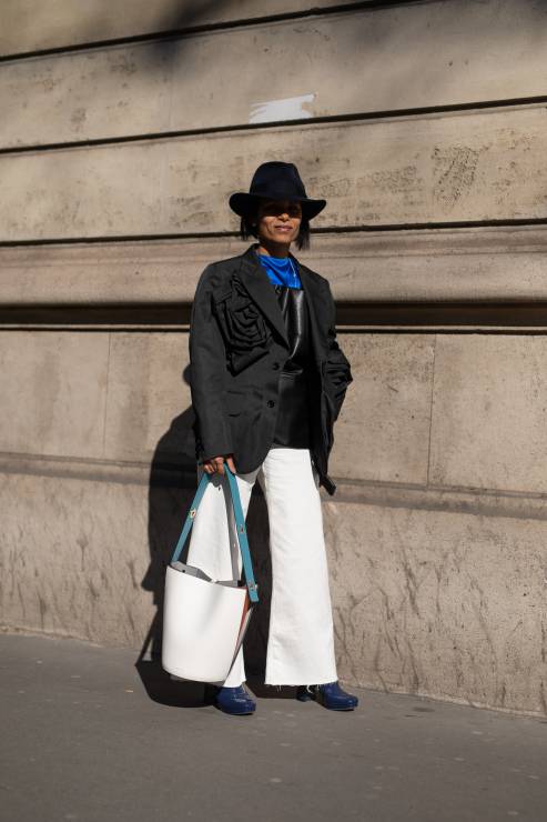 Bucket bag, najmodniejsza torebka lato 2019: trendy moda lato 2019
