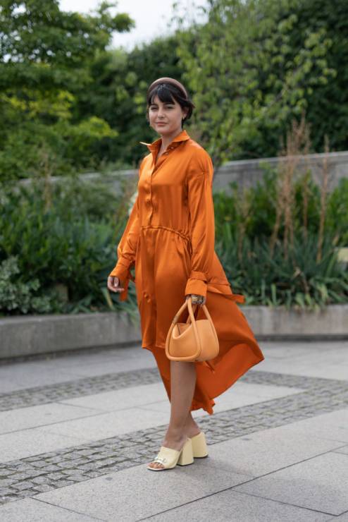 Moda trendy 2020: modne kolory pomarańczowy