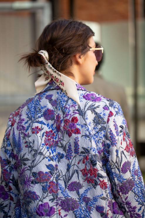 Bluzki w kwiaty trendy moda wiosna 2020