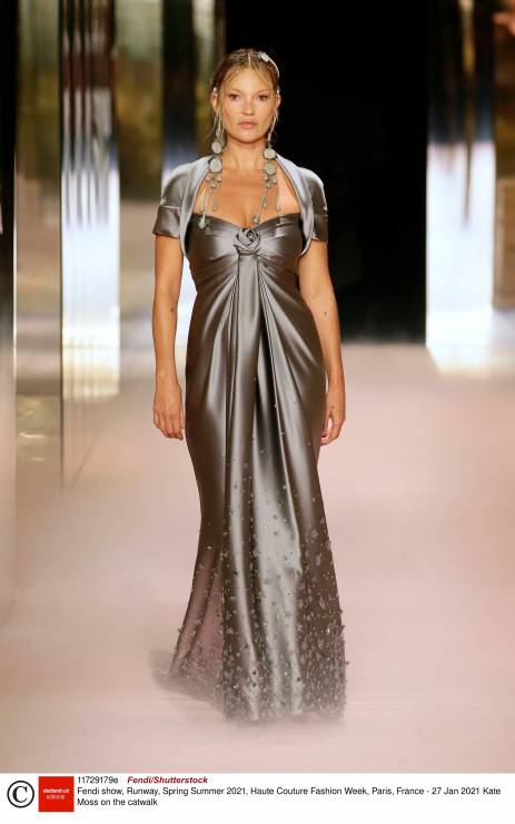 Kate Moss na pokazie Fendi Haute Couture