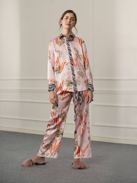 Te polskie marki tworzą piękne piżamy, szlafroki i kimona: YDUNN