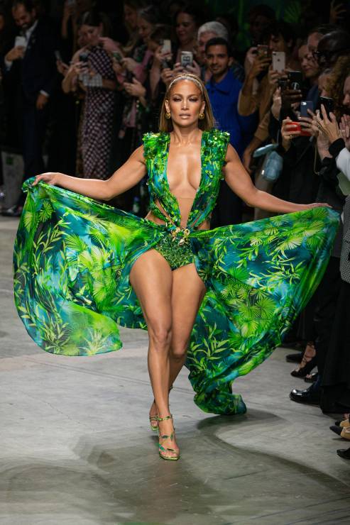 Jennifer Lopez i najsłynniejsza suknia Versace
