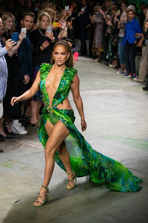 Jennifer Lopez i najsłynniejsza suknia Versace