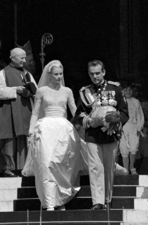 Suknia ślubna Grace Kelly - największe modowe wydarzenie XX wieku!