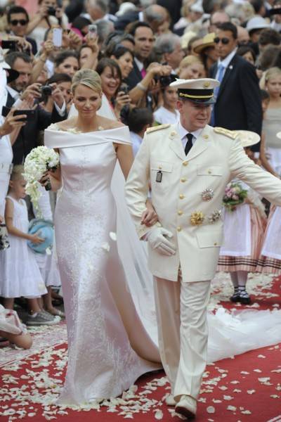 Grace Kelly, księżna Diana, Jackie Kennedy oto najsłynniejsze suknie ślubne wszech czasów [ZDJĘCIA]