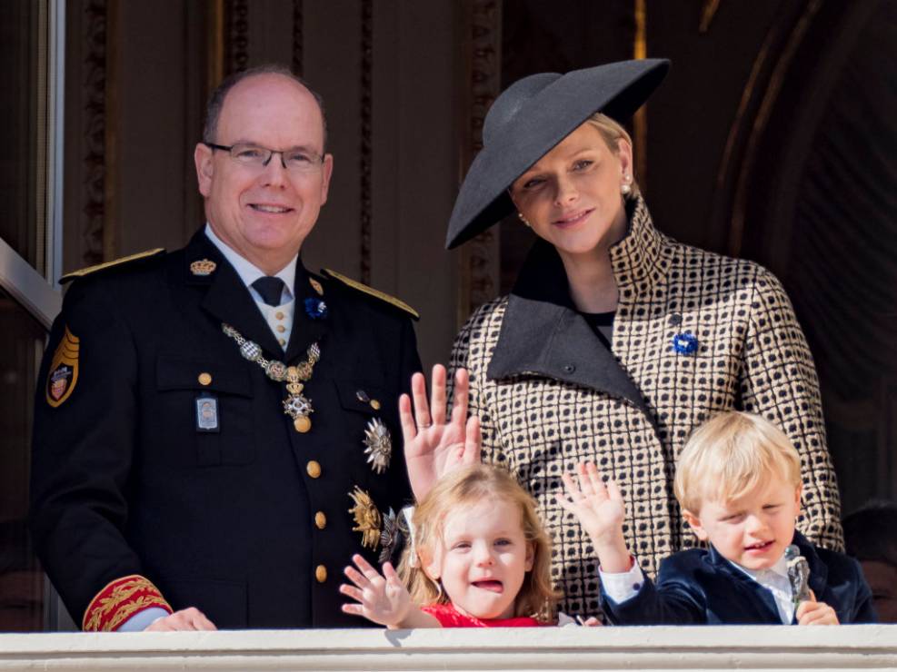 Księżna Monako z mężem i dziećmi