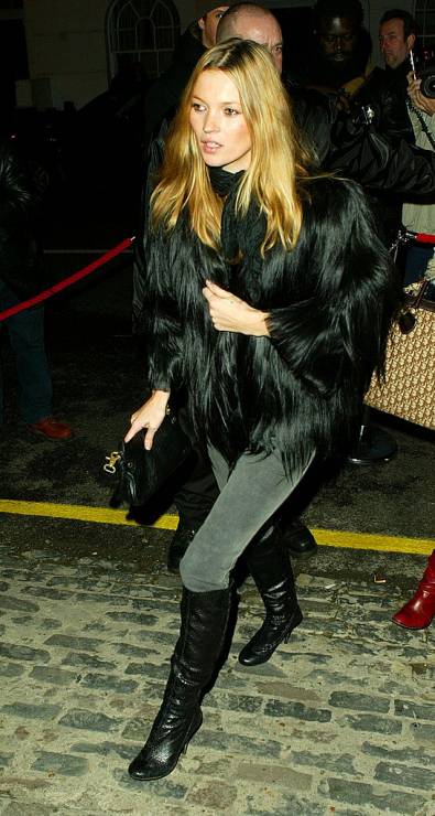 15 najbardziej ikonicznych stylizacji Kate Moss