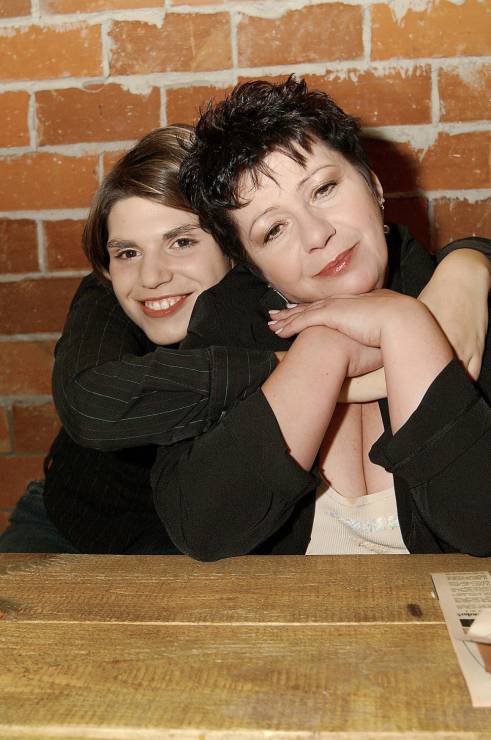 Ewa Bem z córką Pamelą w 2003 roku