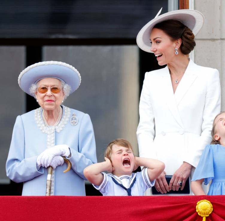 Królowa Elżbieta II obchodzi "platynowy jubileusz" panowania. Książę Louis skradł show