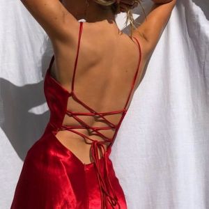 czerwone-sukienki-na-walentynki-2021_1