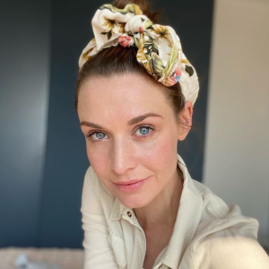 Julia Kamińska zachwyca nową fryzurą. Aktorka postawiła na modną w tym sezonie 